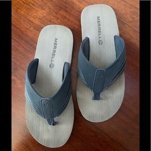 Merrell “Total Eclipse” flip flops